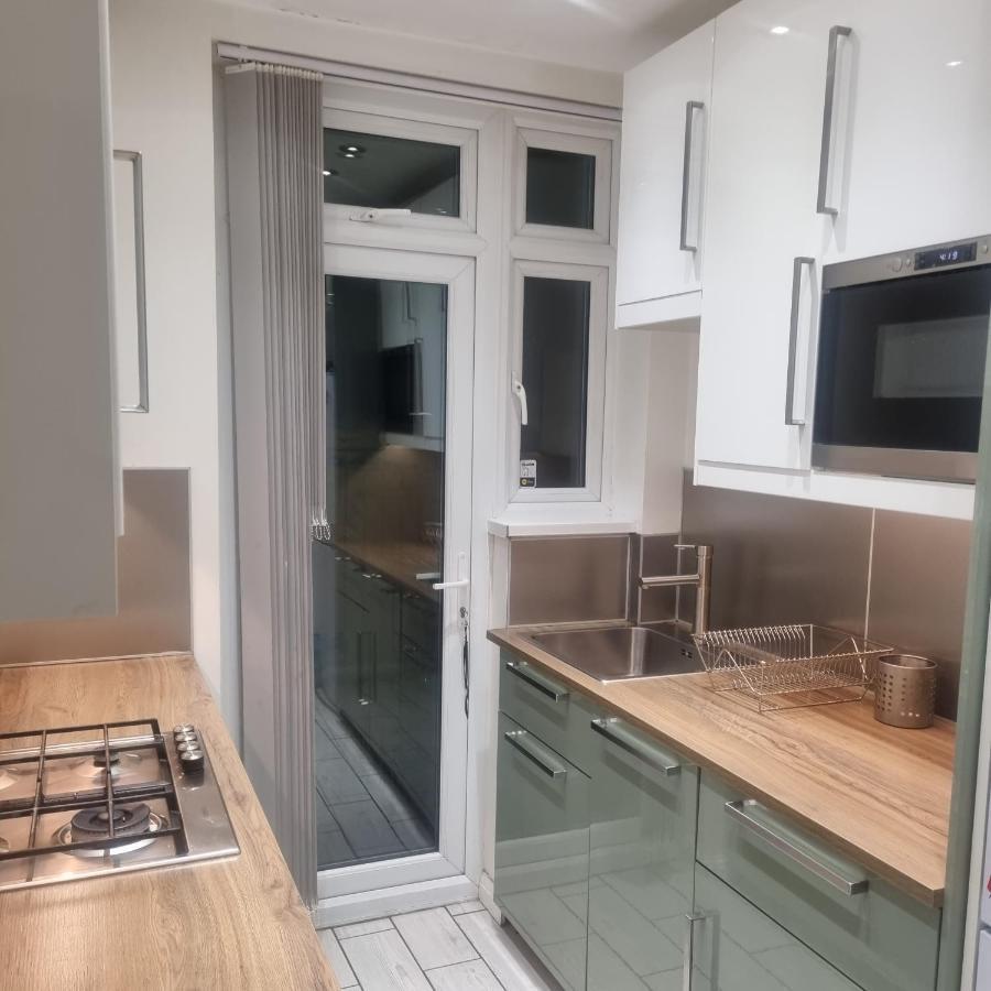 Spacious Private Room In Vibrant South London Thornton Heath Esterno foto