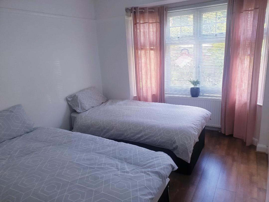 Spacious Private Room In Vibrant South London Thornton Heath Esterno foto